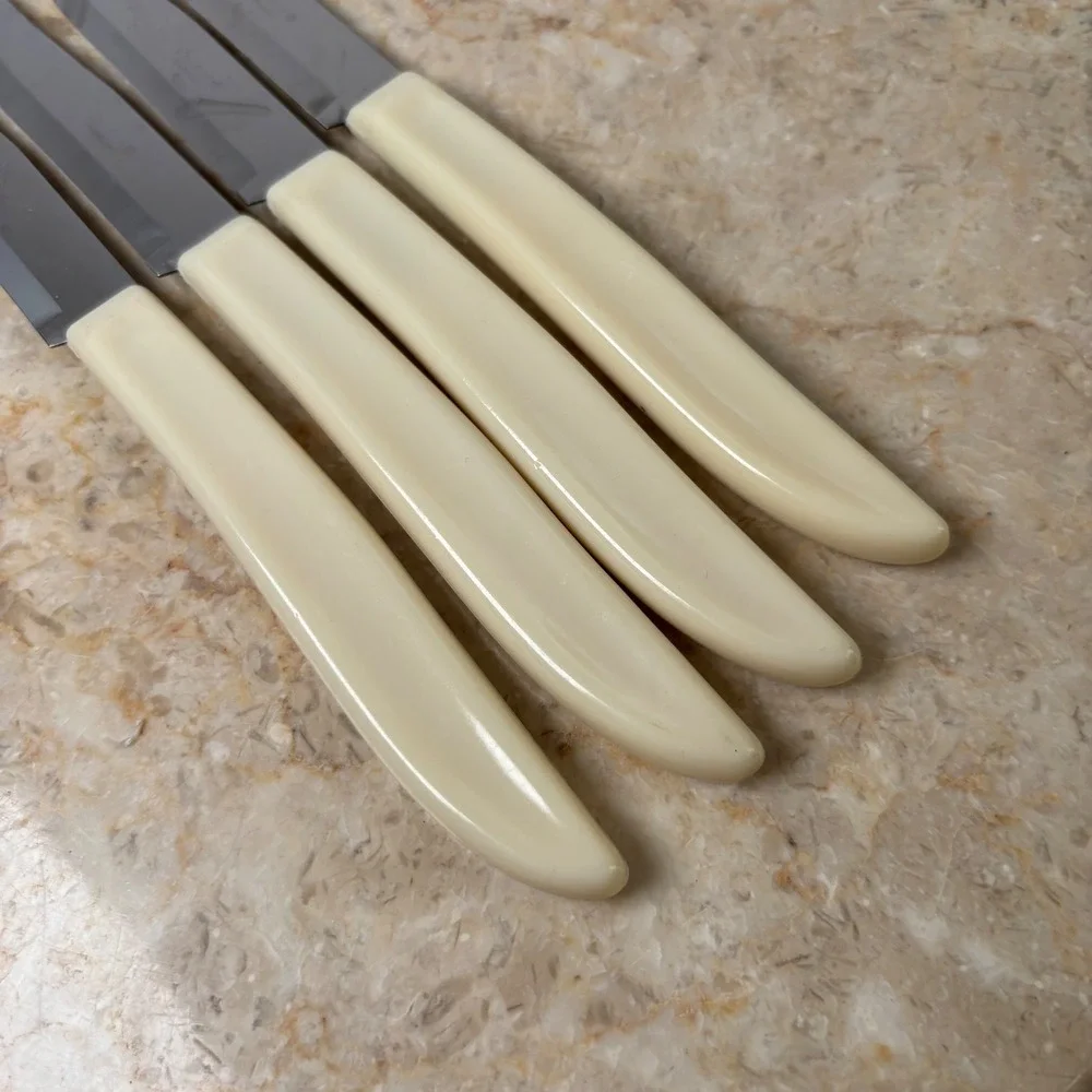 Quikut Steak Knives Set of 4 Cream White Vintage‎ Mid Century Modern Stainless